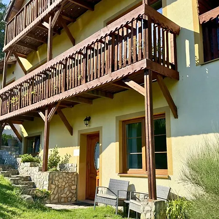 Apartamento Maya I *