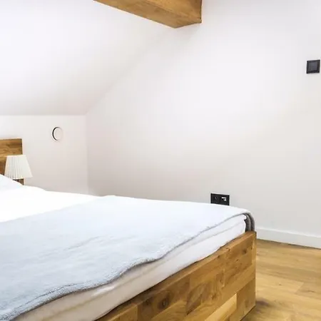 Apartament Maya I *